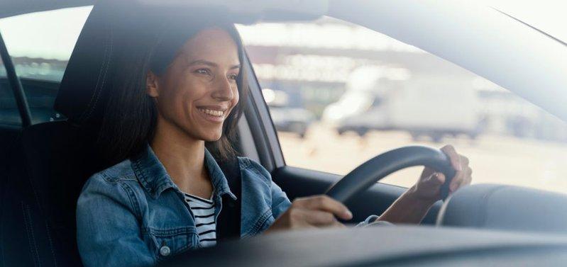 Eco-conducción: Consejos para aprovechar las ventajas de tu vehículo híbrido - Cover Image